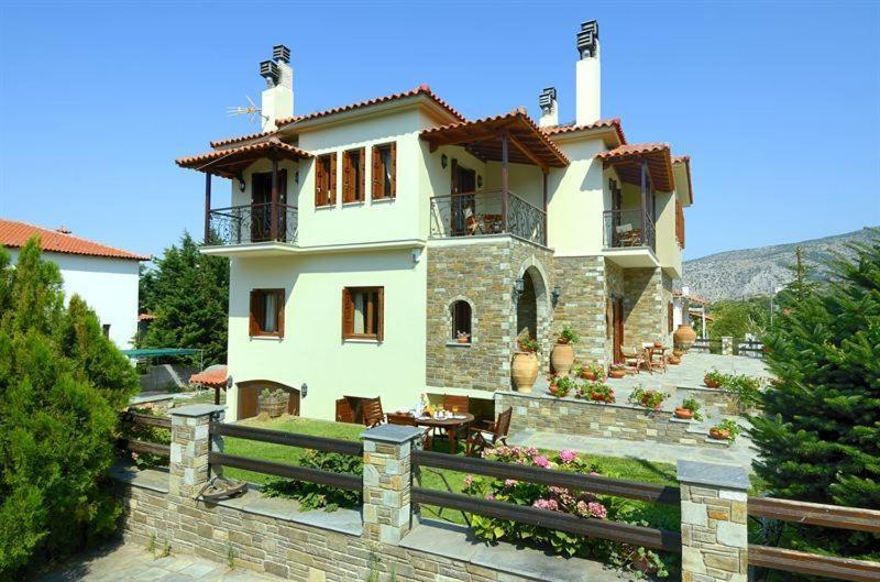 Iatrou Guesthouse Portariá Eksteriør billede