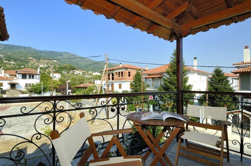 Iatrou Guesthouse Portariá Værelse billede